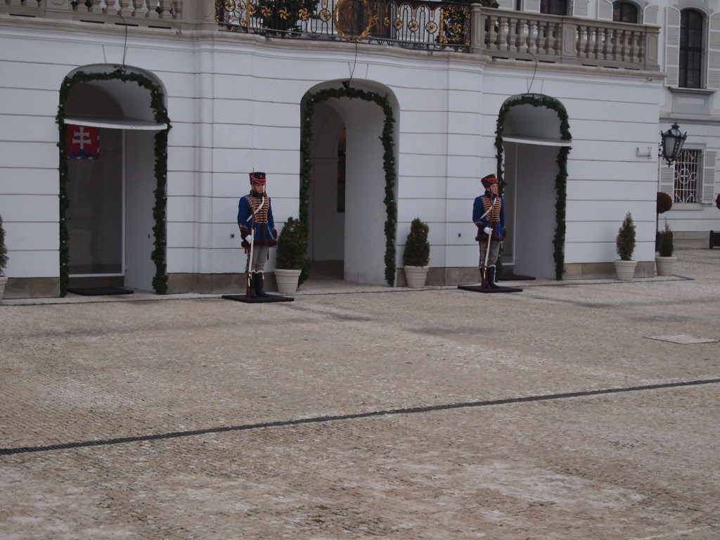 They look like toy soldiers