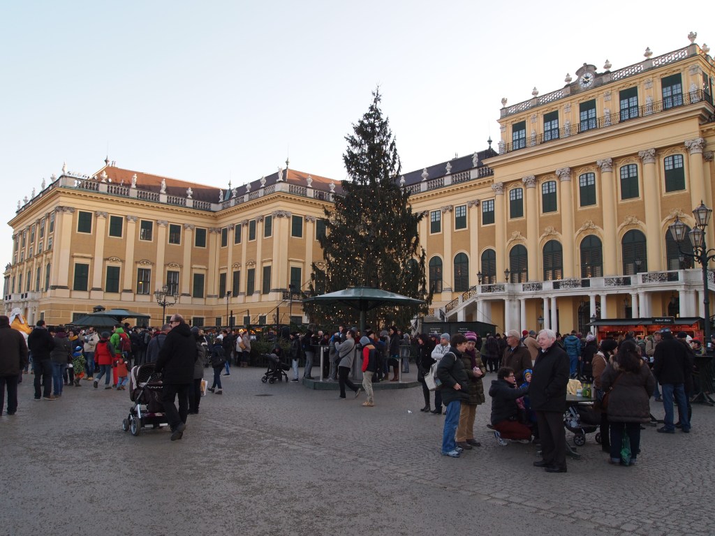 The Christkindlmarkt outside the palace