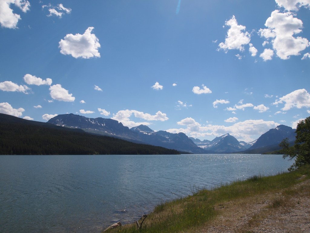 Driving to Many Glacier