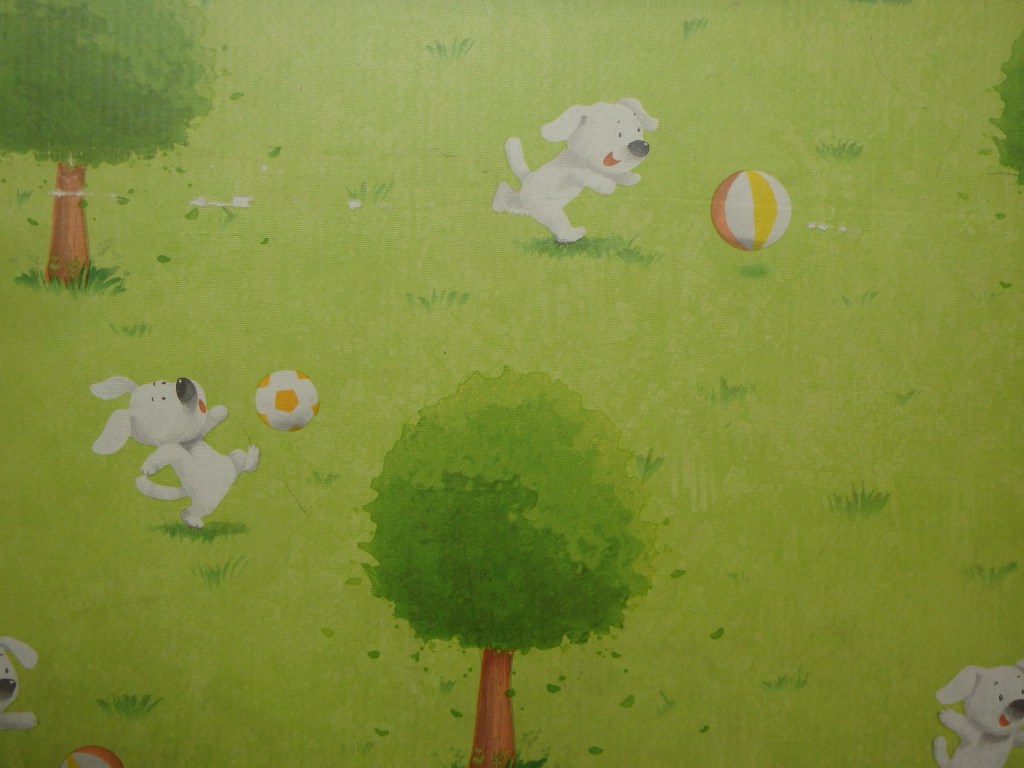 This wallpaper is in that same classroom! What an odd mix!