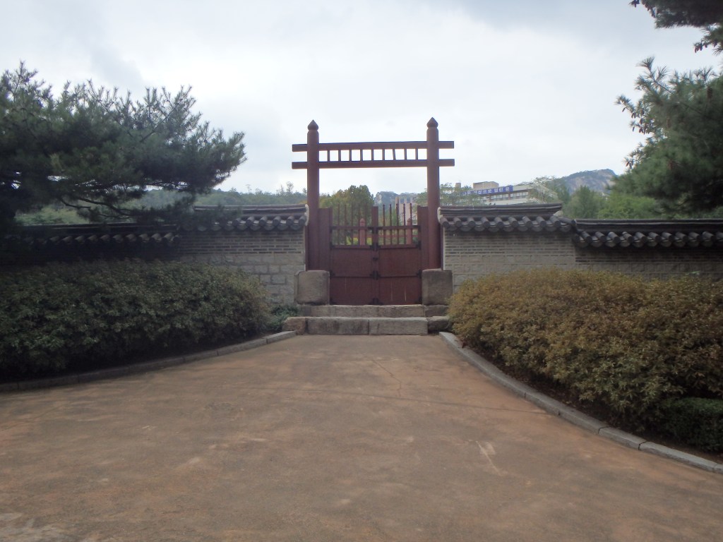 Dongsinmun Gate