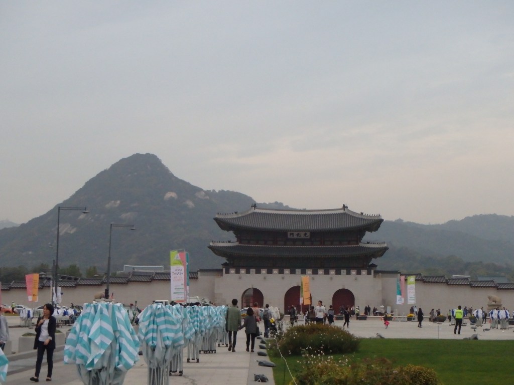 Gwanghwamun, the entrance to Gyeongbokgung, and Bugaksan in the background