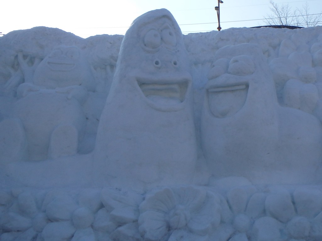 Snow sculptures of popular Korean cartoon characters, Larva