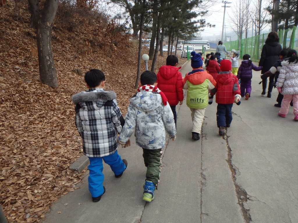 awww - eric and justin are bffs