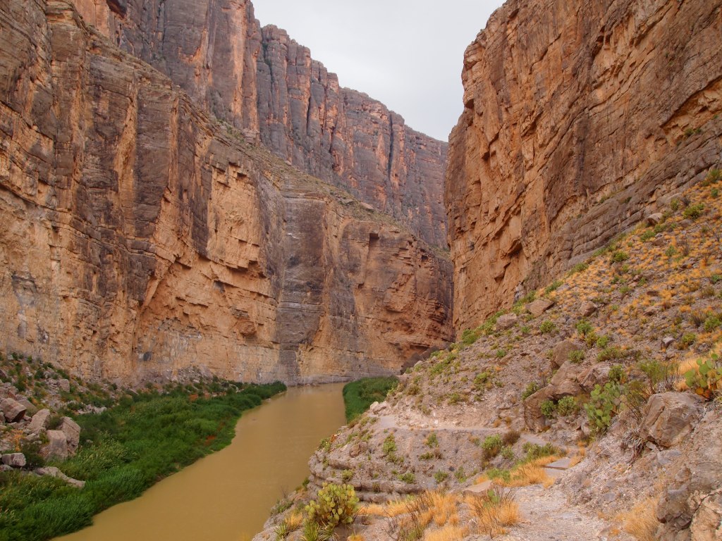 Nice view of the canyon as we began to hike in