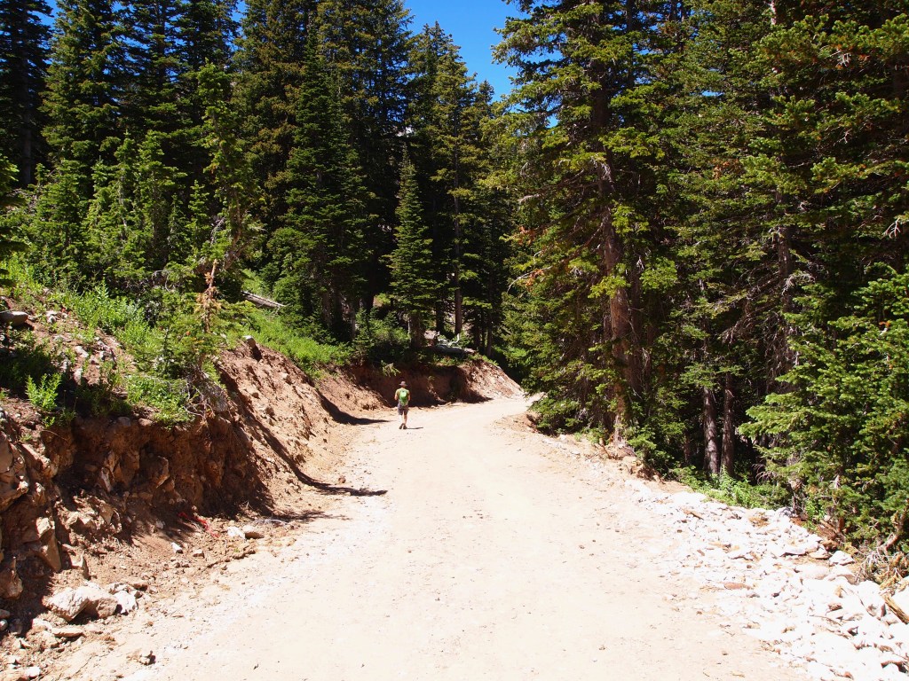 A wide ski run on the way to Lake Solitude