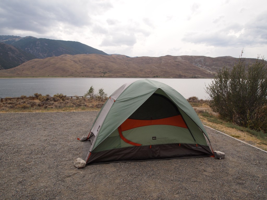 There were four tent sites on the south end of the reservoir
